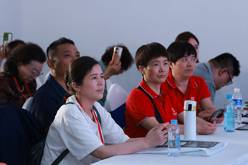 XUBO0353.jpg XUBO0353.jpg